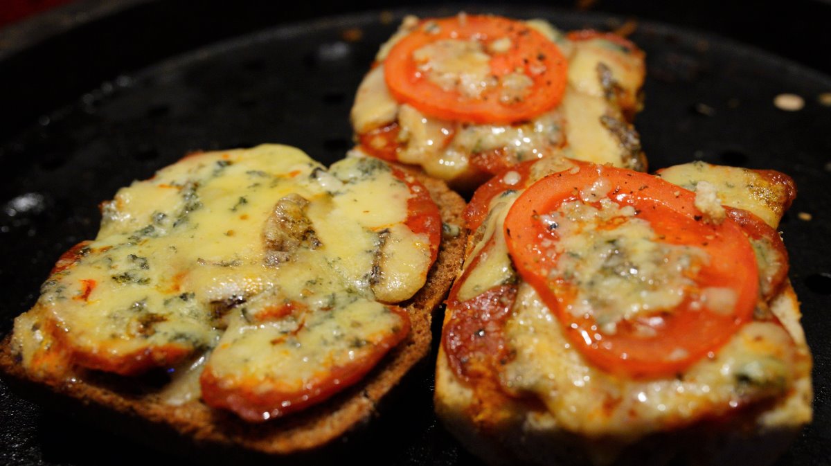 Chorizo and Stilton French breads